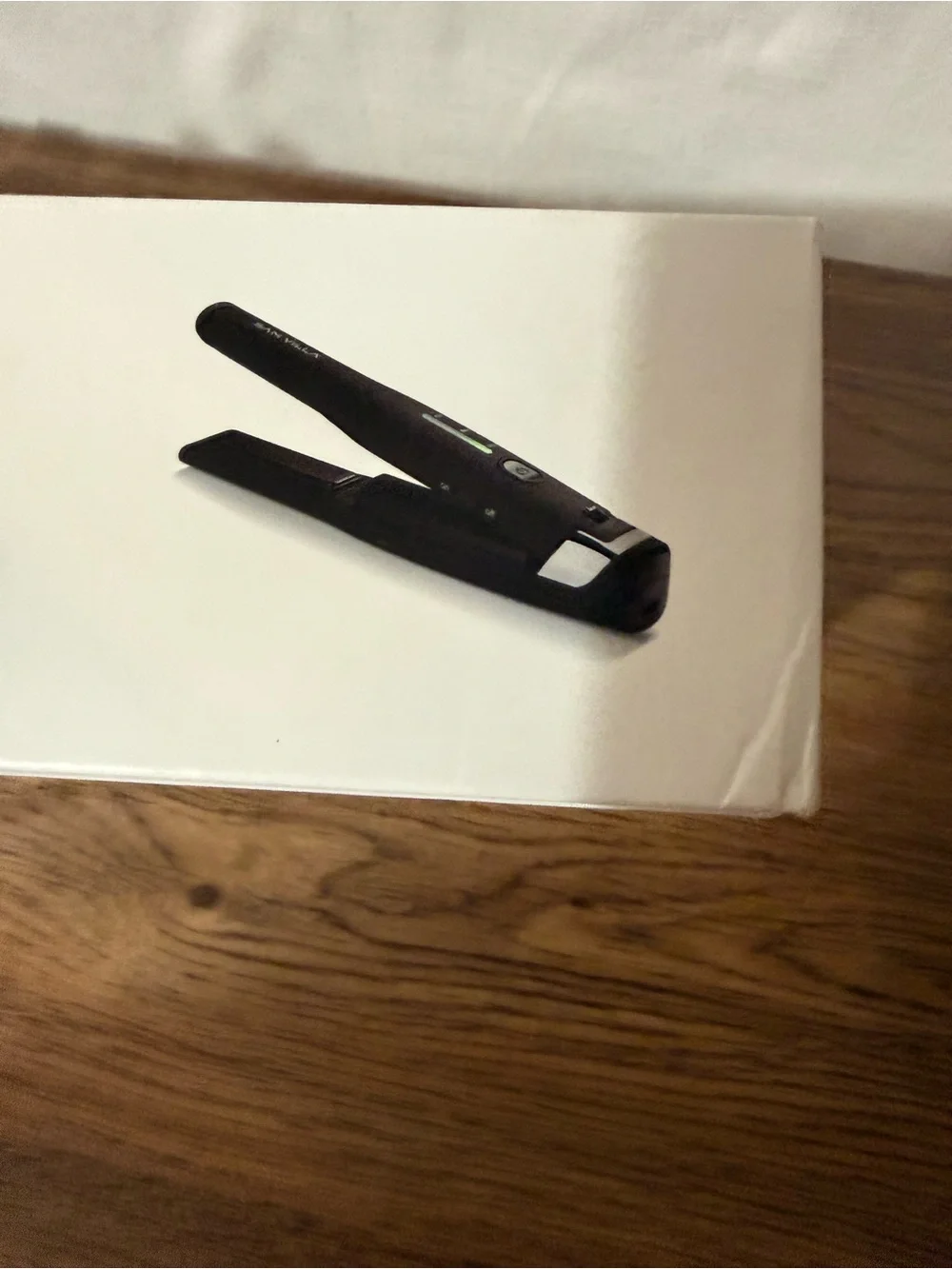 Sam Villa Pro Results Cordless Flat Iron - White Box